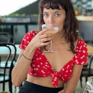 Meet your Posher, Brittney